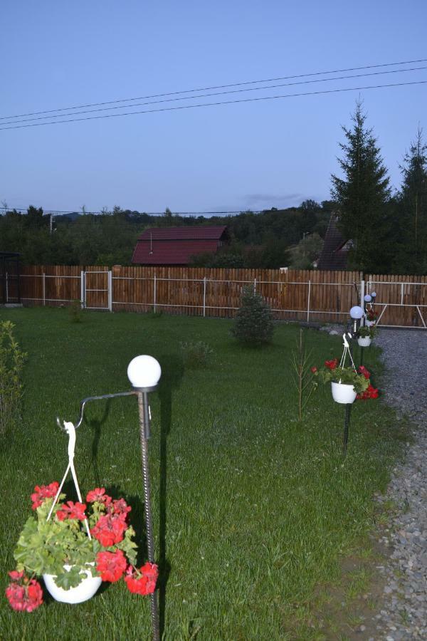 Hotel Casa Muskátli Vendégház Sovata Exterior foto
