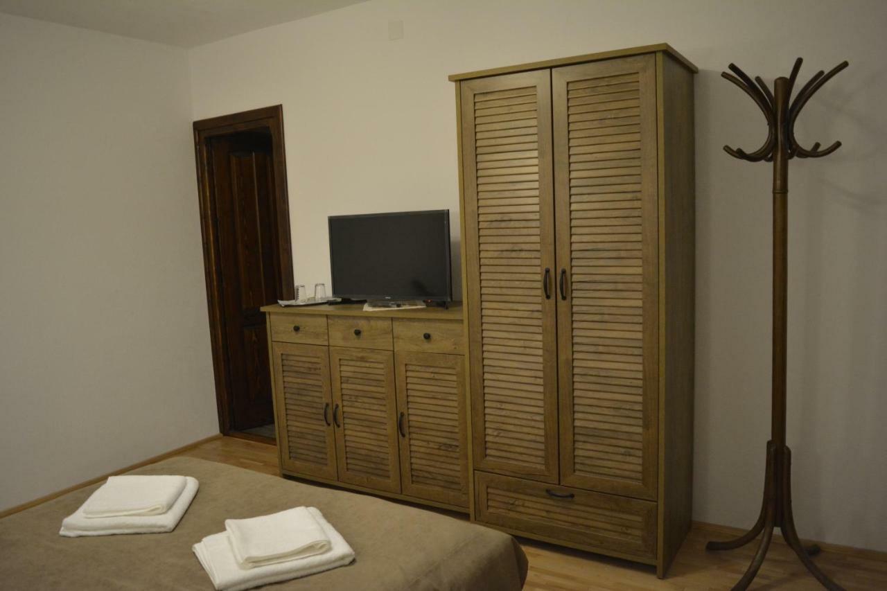 Hotel Casa Muskátli Vendégház Sovata Exterior foto